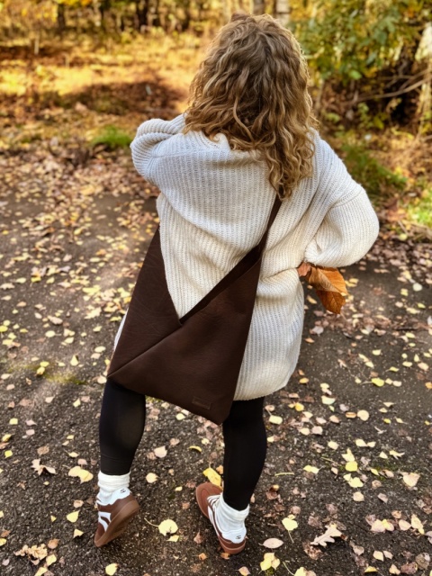 Torebka miękka ‚Origami’ duża, kolor czekoladowy brąz, skóra naturalna Torebka miękka ‚Origami’ duża, kolor czekoladowy brąz, skóra naturalna