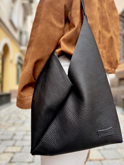 Torebka miękka ‚Origami’ duża, kolor czarny, skóra naturalna Torebka miękka ‚Origami’ duża, kolor czarny, skóra naturalna