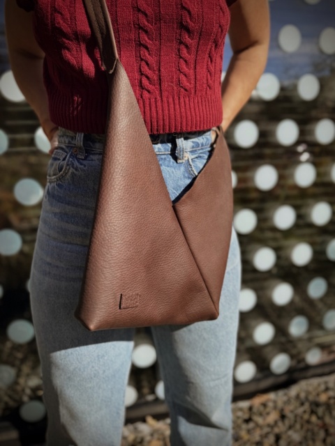 Torebka miękka ‚Origami’ mała, kolor czekoladowy brąz, skóra naturalna Torebka miękka ‚Origami’ mała, kolor czekoladowy brąz, skóra naturalna