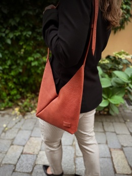 Torebka miękka ‚Origami’ mała, kolor terakota, skóra naturalna