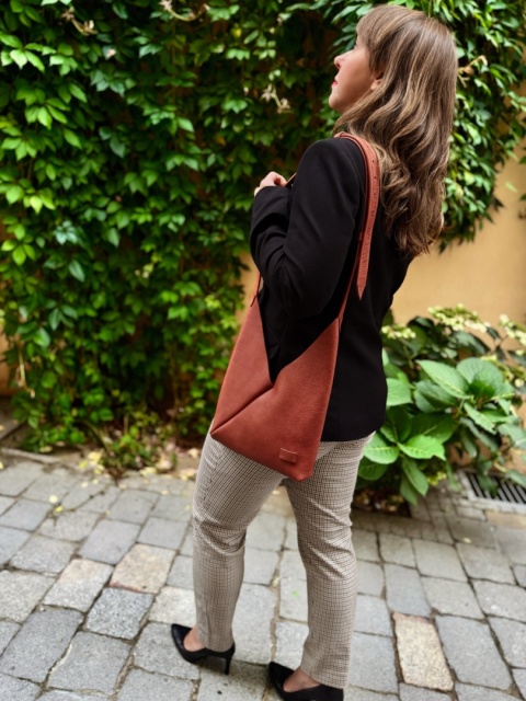 Torebka miękka ‚Origami’ mała, kolor terakota, skóra naturalna Torebka miękka ‚Origami’ mała, kolor terakota, skóra naturalna